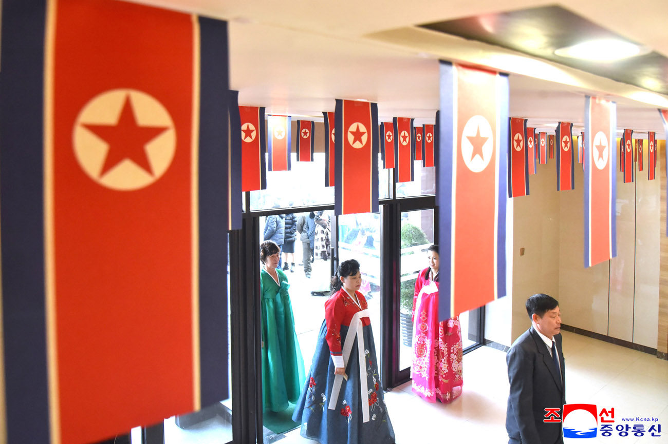 全国の有権者が政治的熱意を示して最高人民会議第15期代議員選挙に参加しました