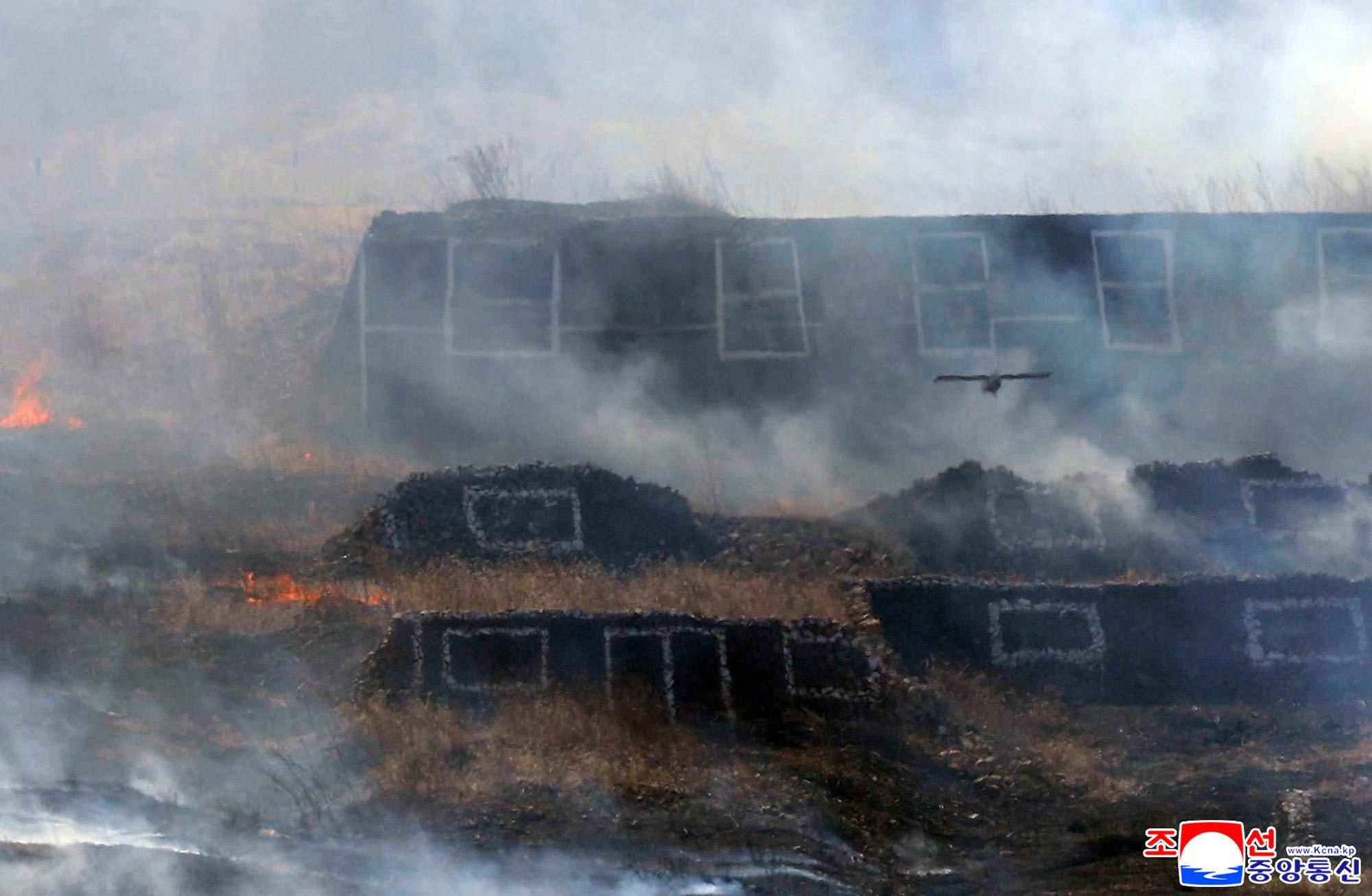 경애하는 김정은동지께서 보병,땅크병구분대들의 협동공격전술연습을 참관하시였다