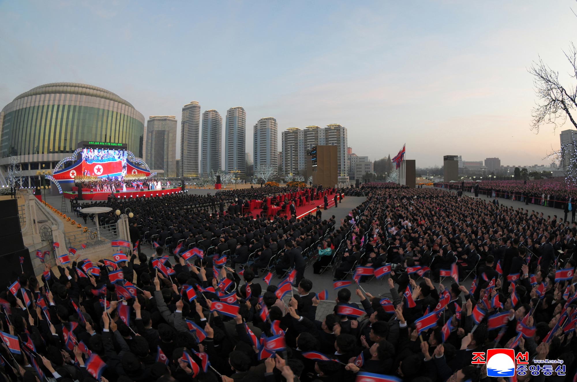 Art performance given to commemorate First Session of 15th SPA of DPRK