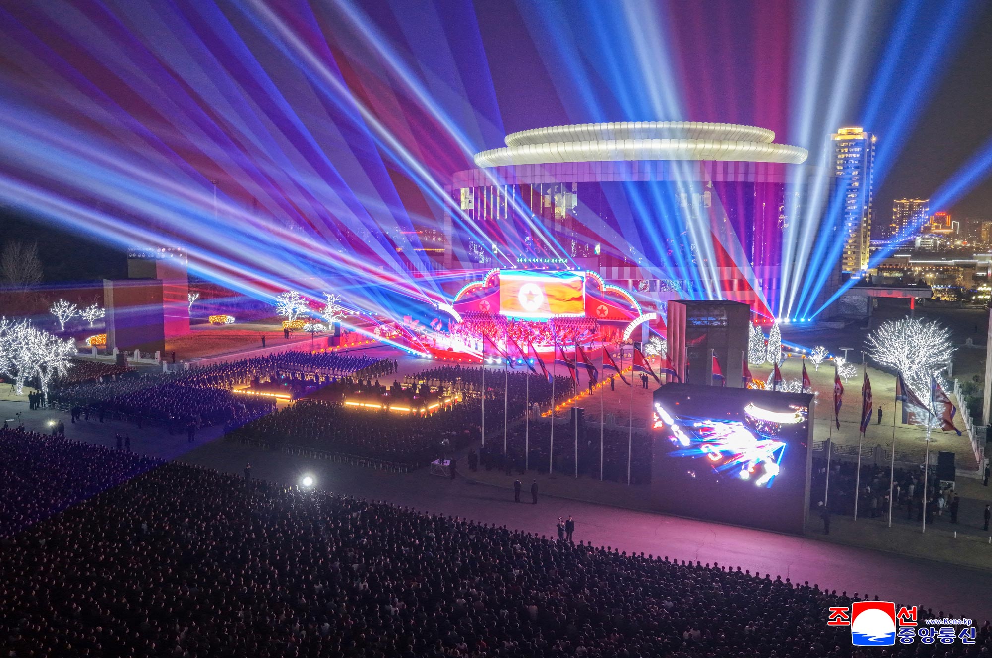 Art performance given to commemorate First Session of 15th SPA of DPRK