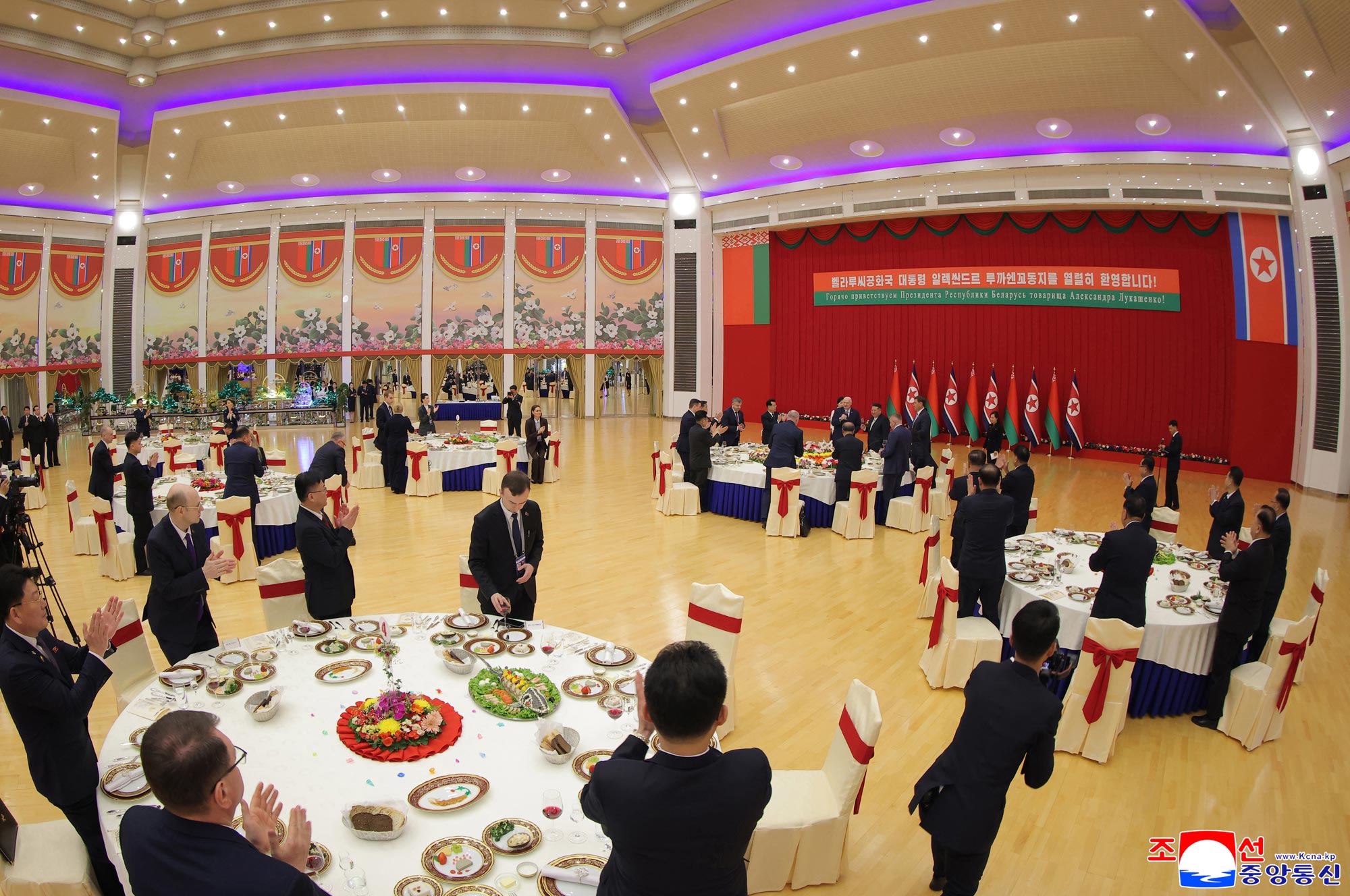 벨라루씨공화국 대통령을 환영하는 연회 진행