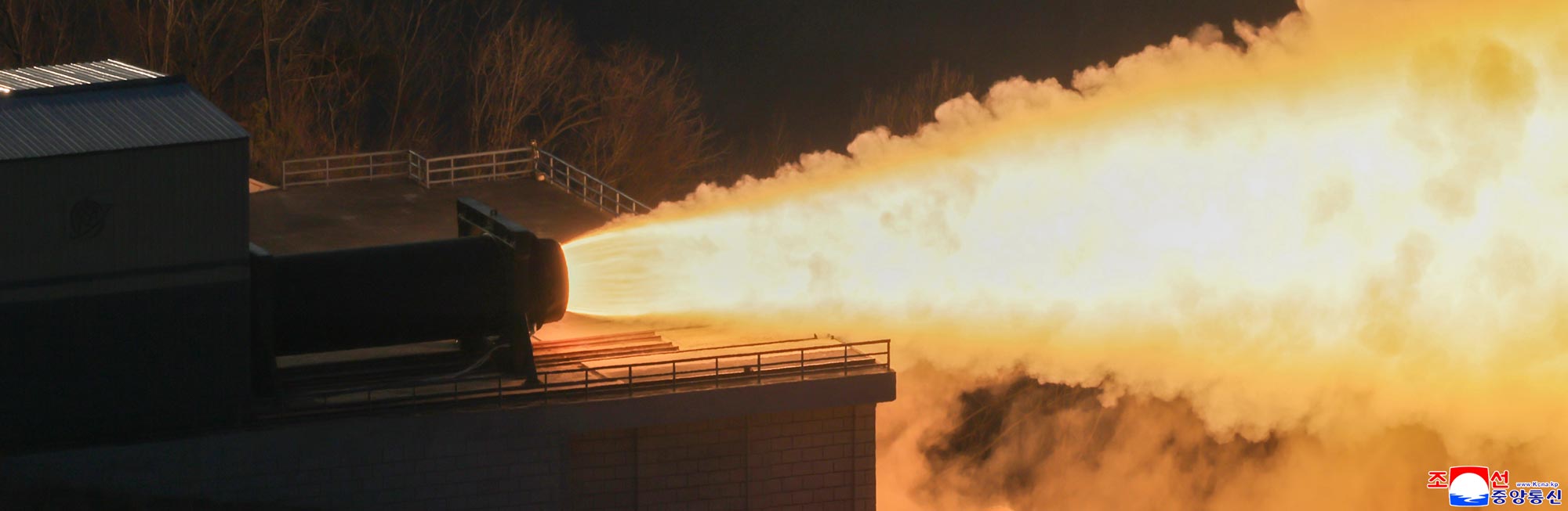 Respected Comrade Kim Jong Un oversees ground jet test of high-thrust carbon fiber solid-fuel engine